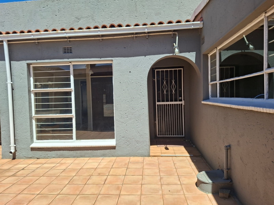 3 Bedroom Property for Sale in Klopperpark Gauteng