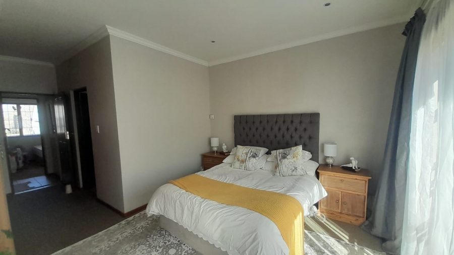 To Let 3 Bedroom Property for Rent in Olympus AH Gauteng