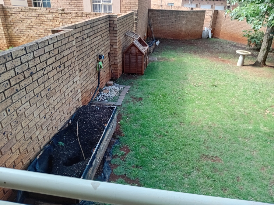 To Let 2 Bedroom Property for Rent in Olympus AH Gauteng