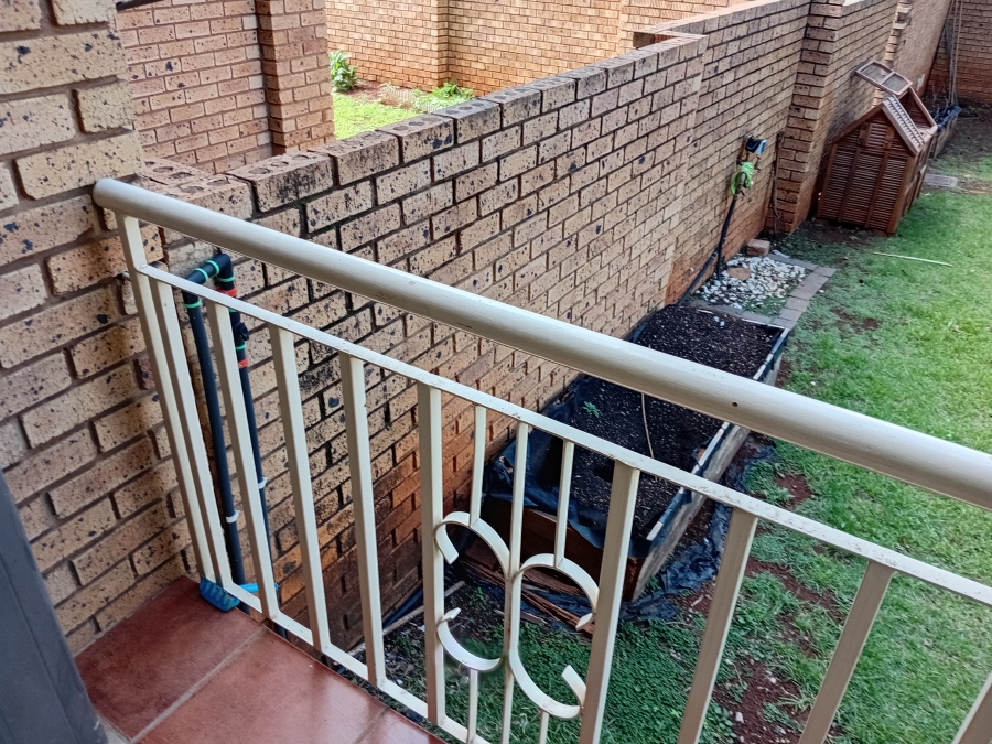 To Let 2 Bedroom Property for Rent in Olympus AH Gauteng