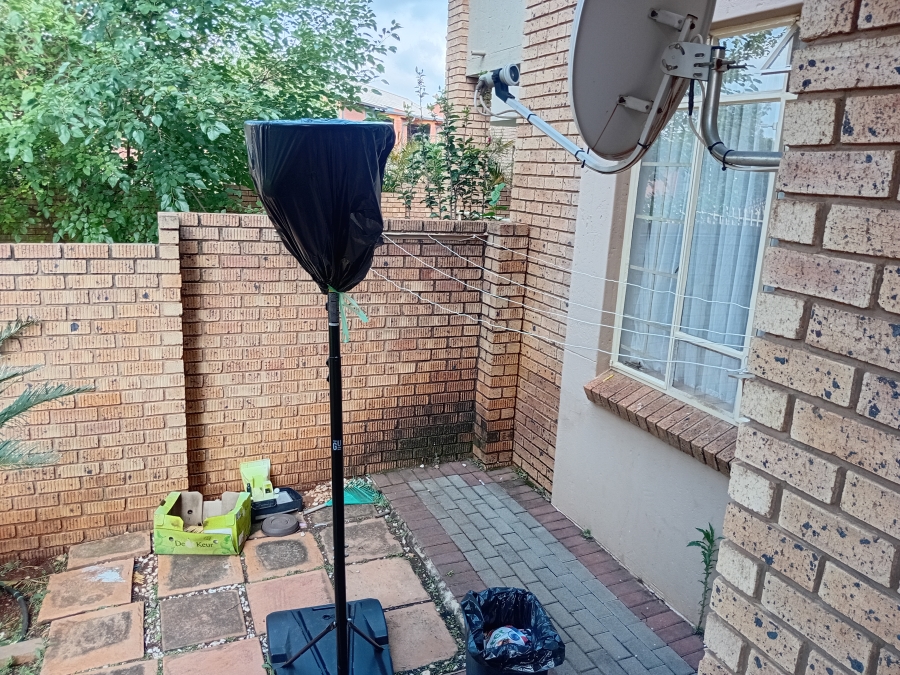 To Let 2 Bedroom Property for Rent in Olympus AH Gauteng