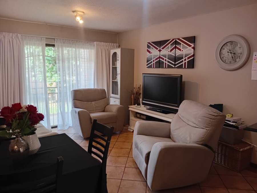 To Let 2 Bedroom Property for Rent in Olympus AH Gauteng