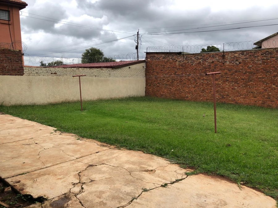2 Bedroom Property for Sale in Laudium Gauteng