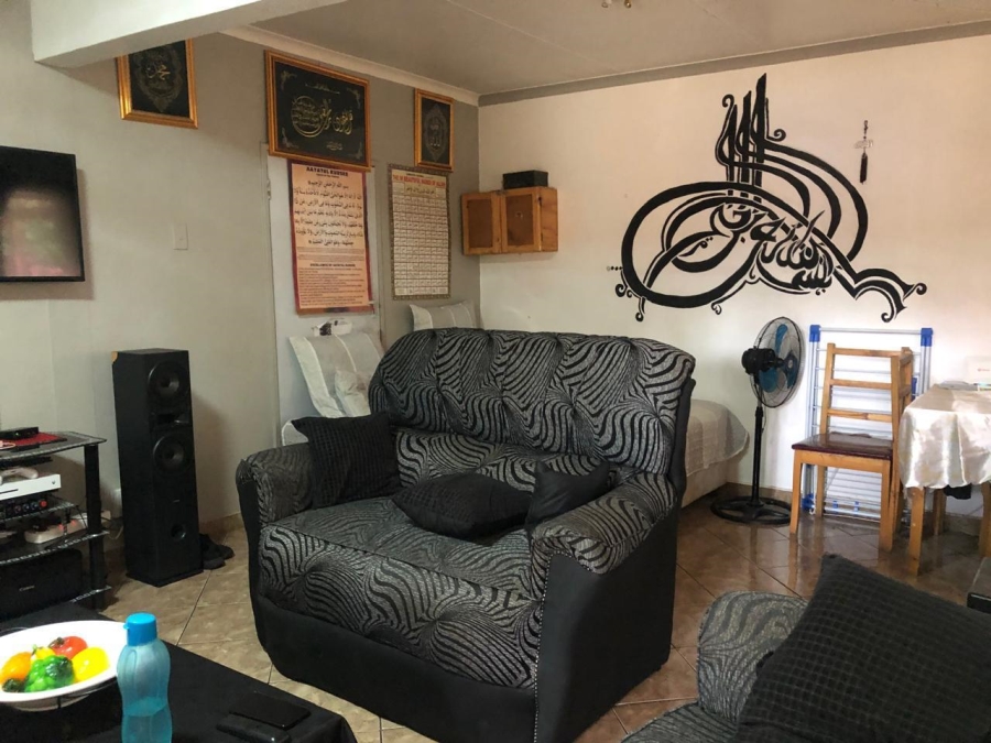 2 Bedroom Property for Sale in Laudium Gauteng