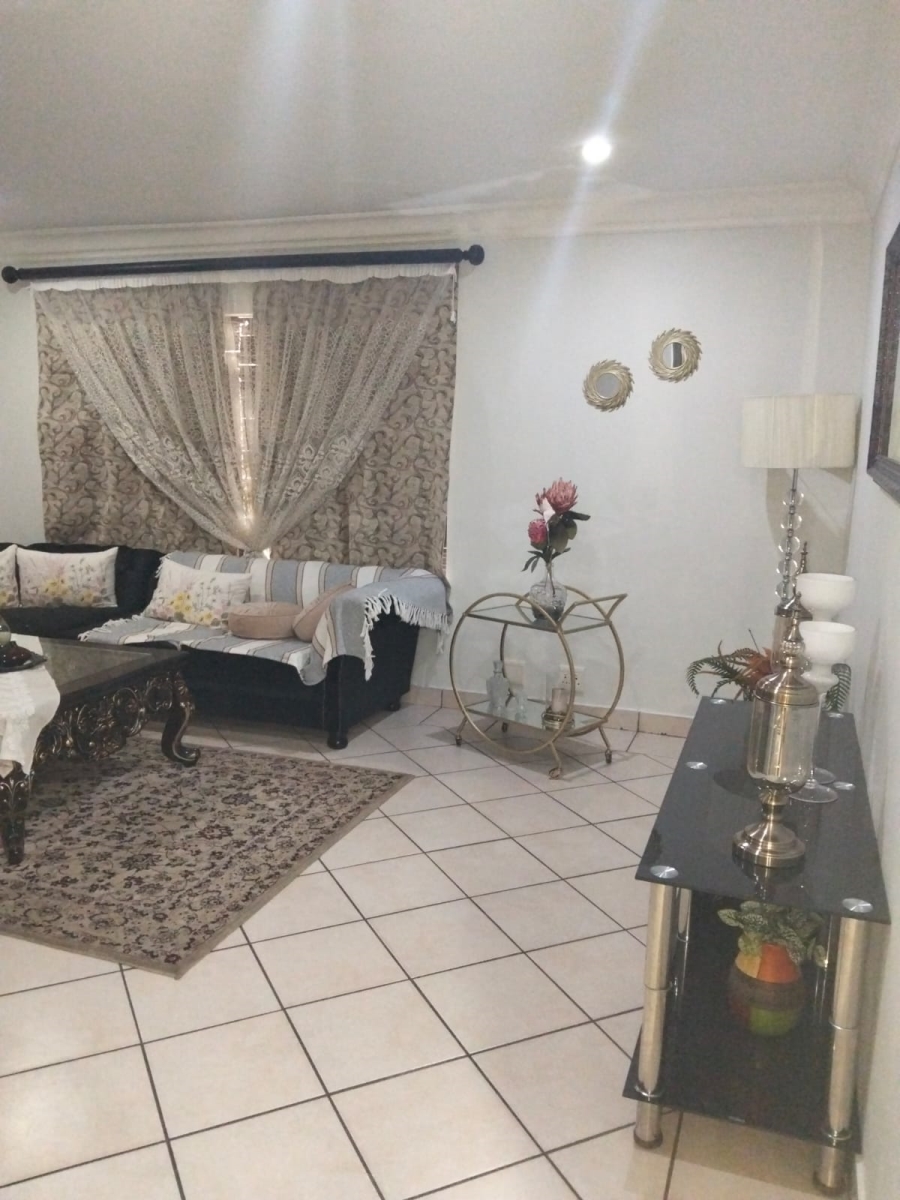4 Bedroom Property for Sale in Eldo Glen Gauteng