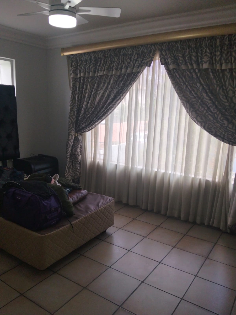 4 Bedroom Property for Sale in Eldo Glen Gauteng