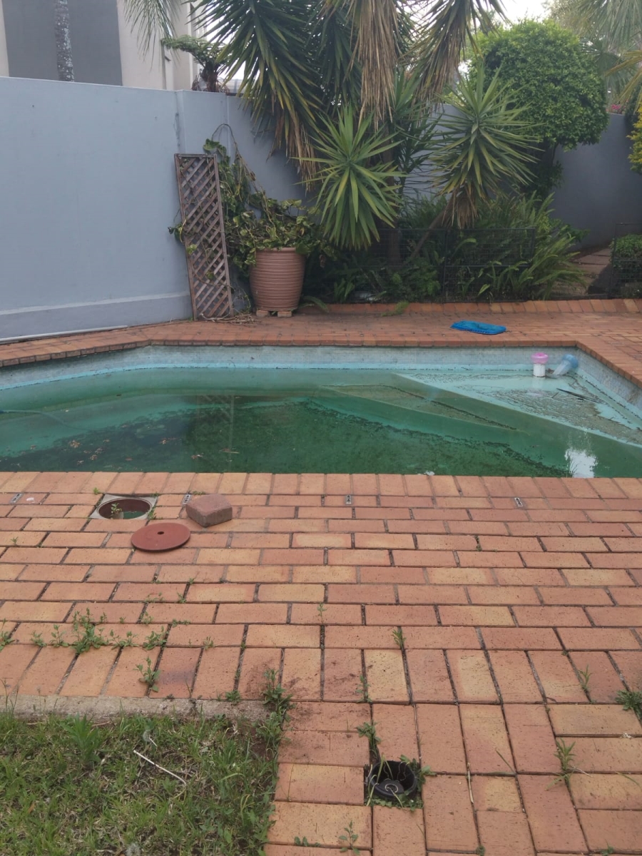 4 Bedroom Property for Sale in Eldo Glen Gauteng