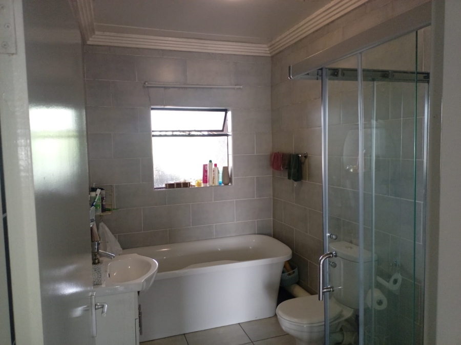 2 Bedroom Property for Sale in Jansenpark Gauteng