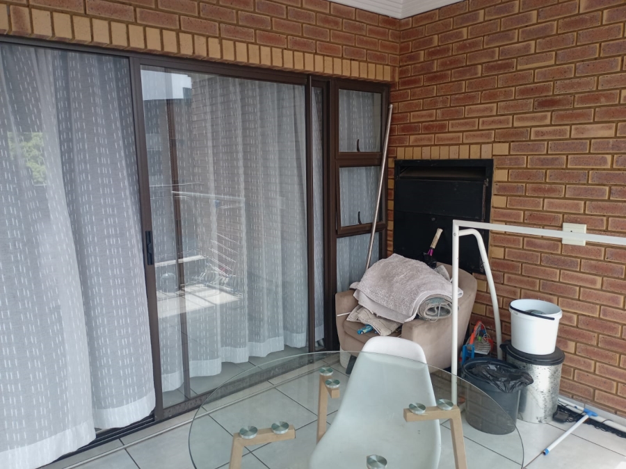 2 Bedroom Property for Sale in Jansenpark Gauteng