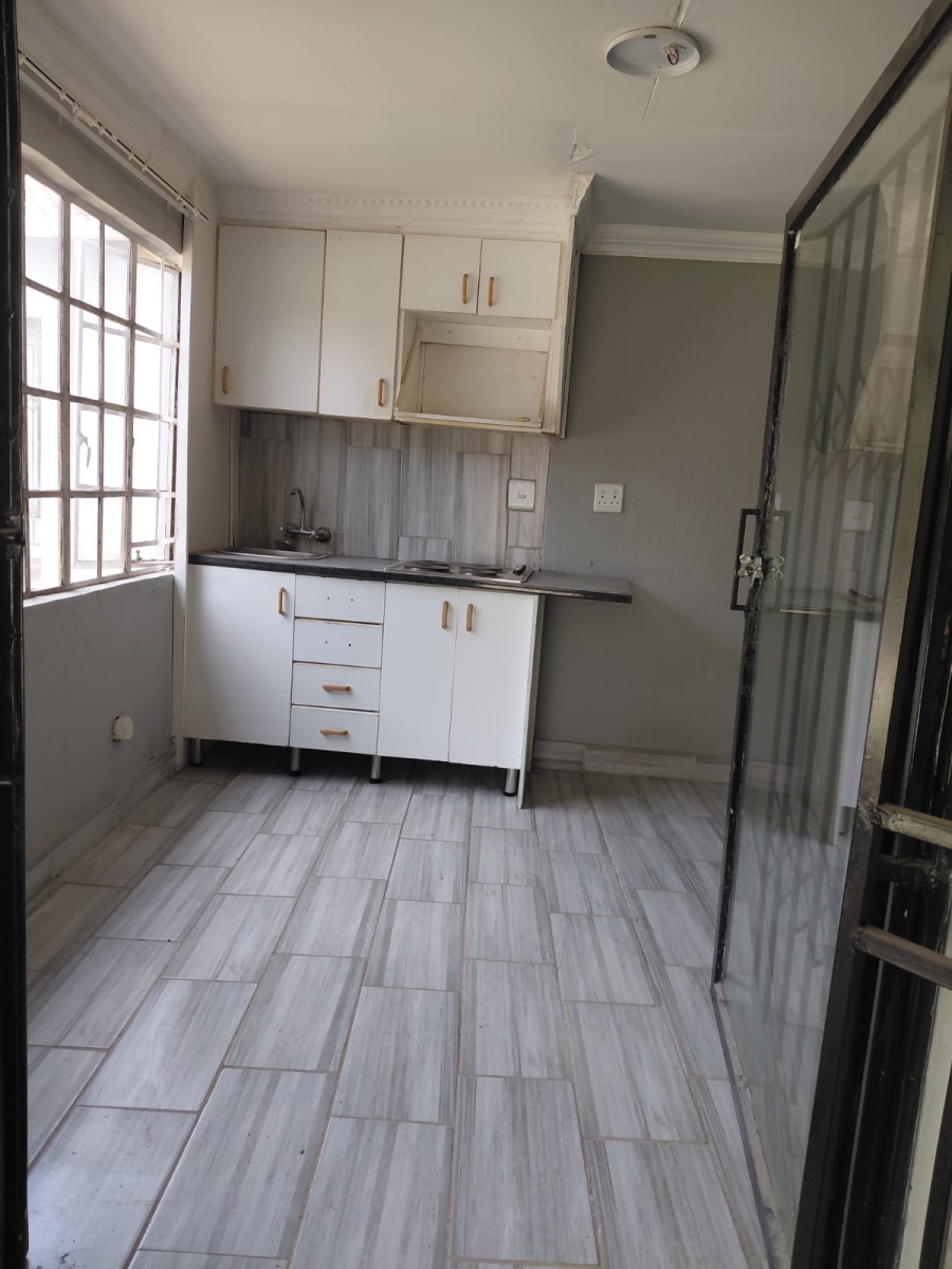 To Let 1 Bedroom Property for Rent in President Park Gauteng