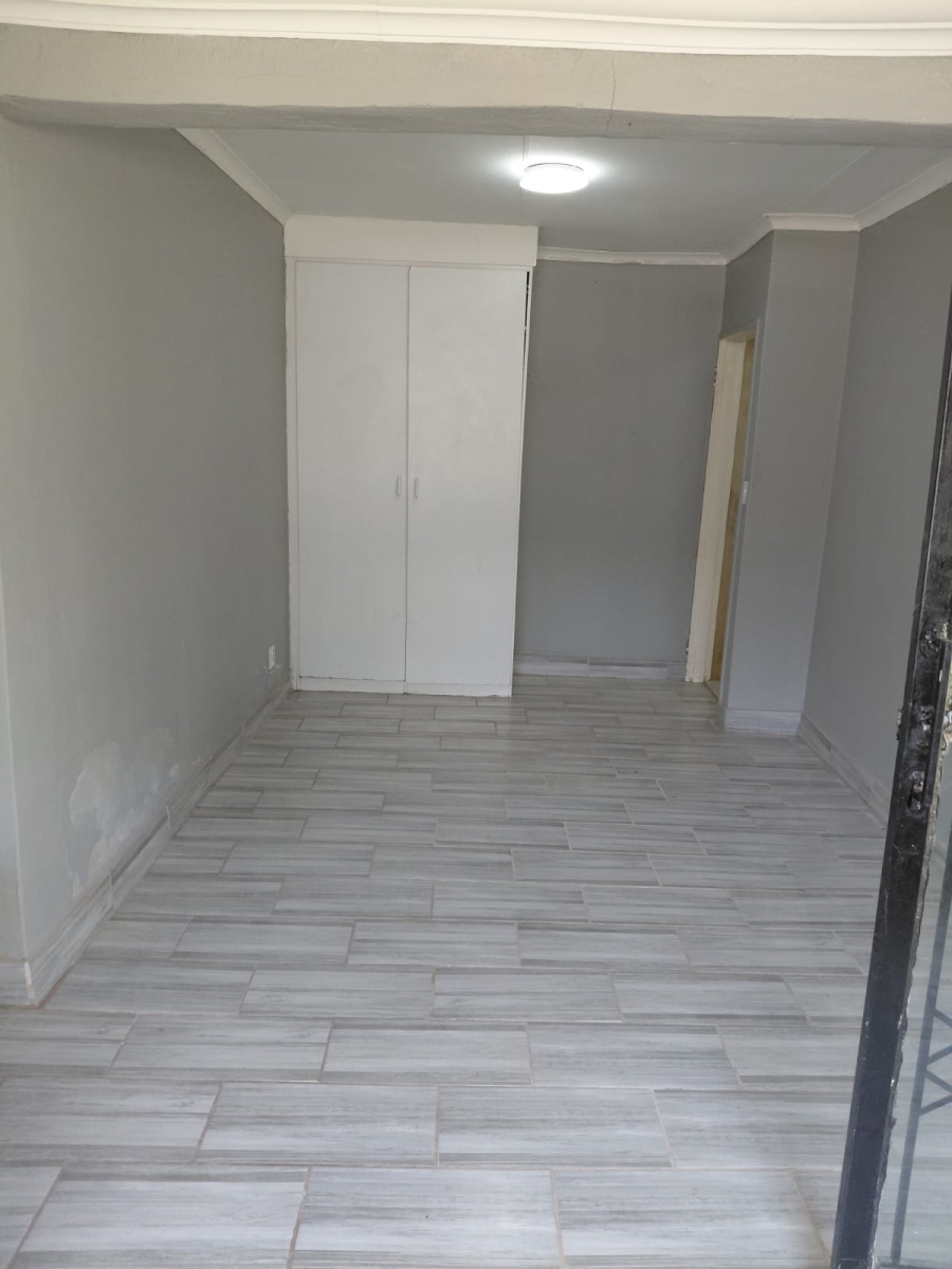 To Let 1 Bedroom Property for Rent in President Park Gauteng