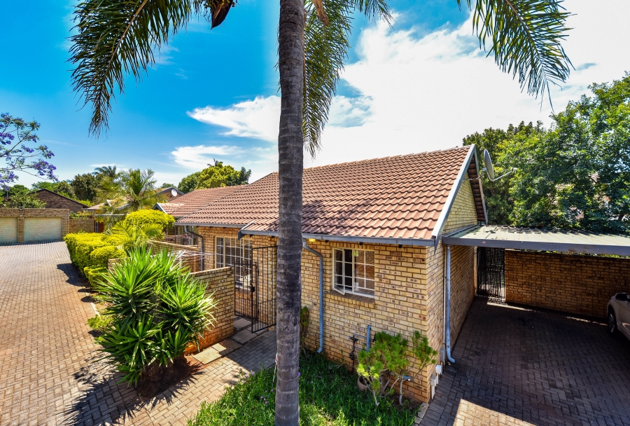 2 Bedroom Property for Sale in La Montagne Gauteng