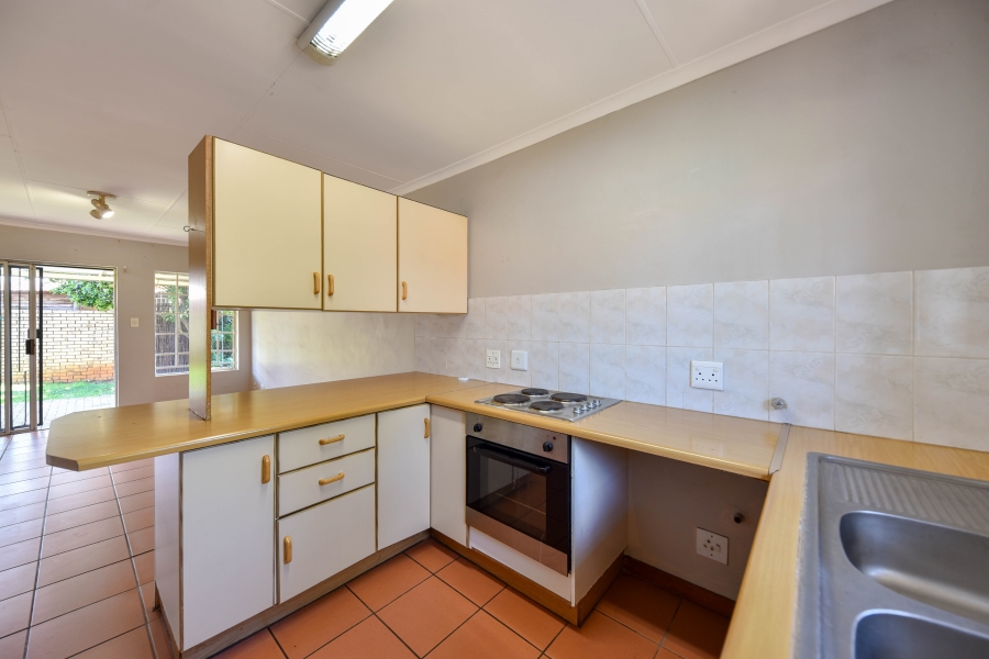 2 Bedroom Property for Sale in La Montagne Gauteng
