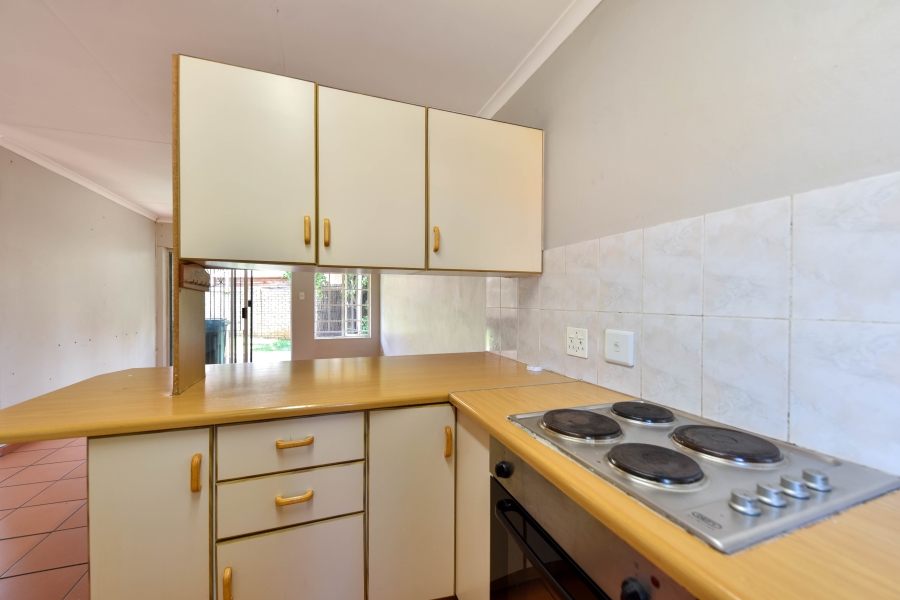 2 Bedroom Property for Sale in La Montagne Gauteng