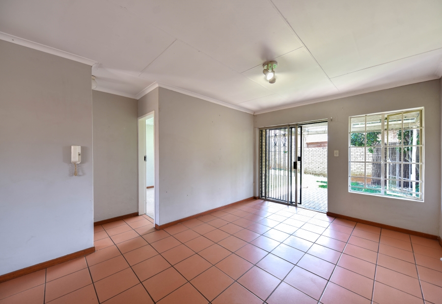 2 Bedroom Property for Sale in La Montagne Gauteng