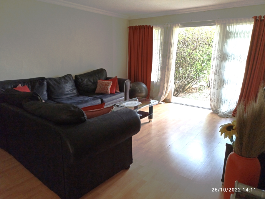 To Let 2 Bedroom Property for Rent in Northwold Gauteng