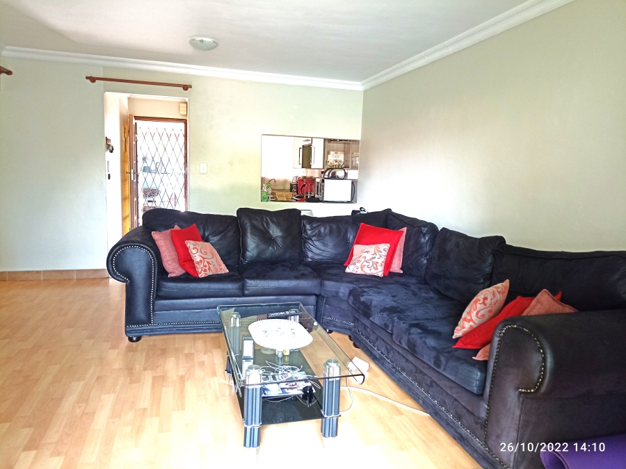 To Let 2 Bedroom Property for Rent in Northwold Gauteng
