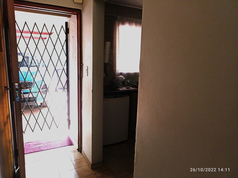 To Let 2 Bedroom Property for Rent in Northwold Gauteng