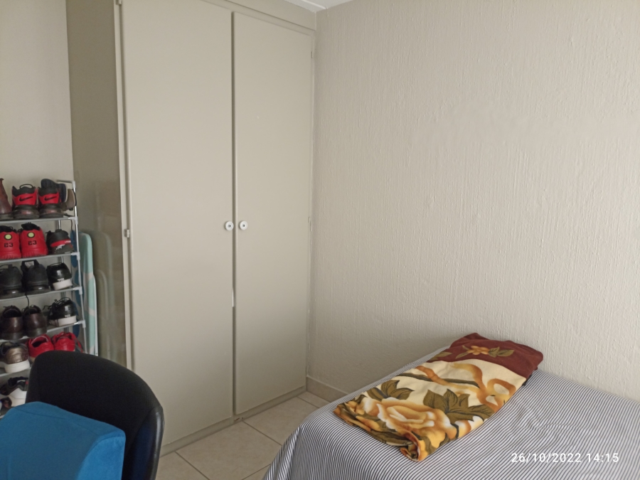 To Let 2 Bedroom Property for Rent in Northwold Gauteng