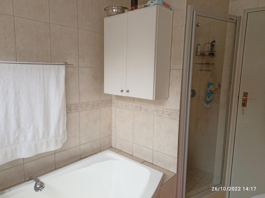 To Let 2 Bedroom Property for Rent in Northwold Gauteng