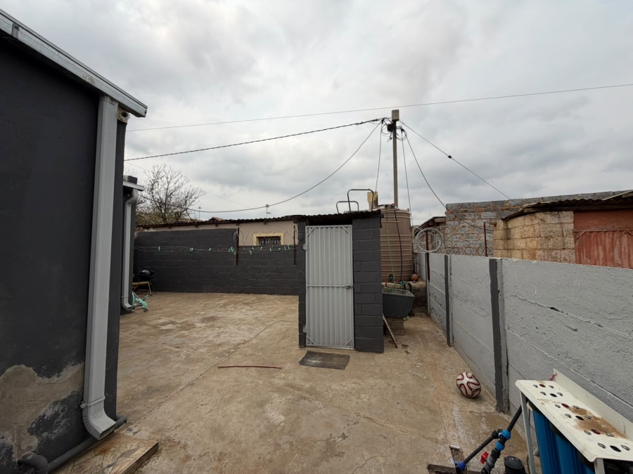 4 Bedroom Property for Sale in Etwatwa Gauteng