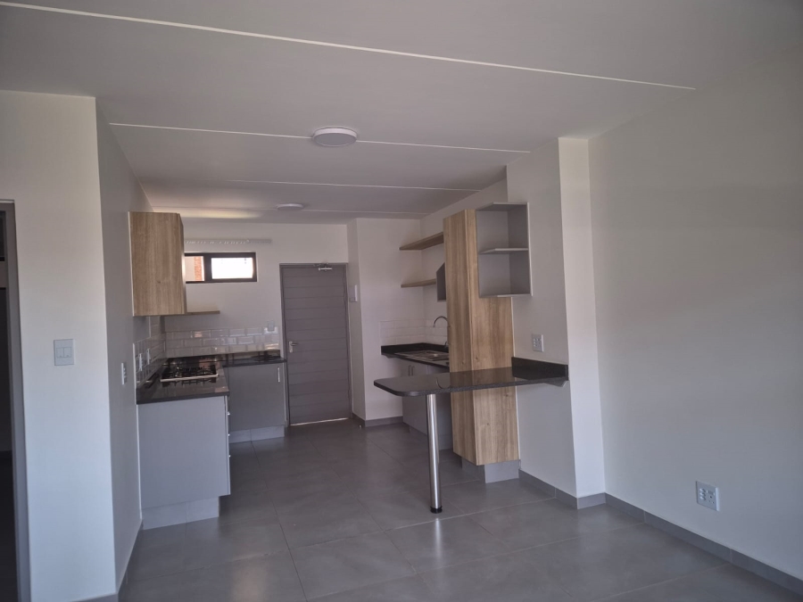 To Let 2 Bedroom Property for Rent in Vorna Valley Gauteng