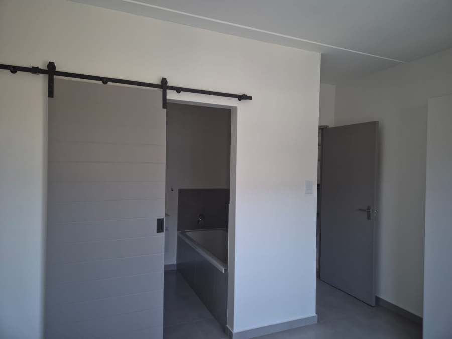 To Let 2 Bedroom Property for Rent in Vorna Valley Gauteng
