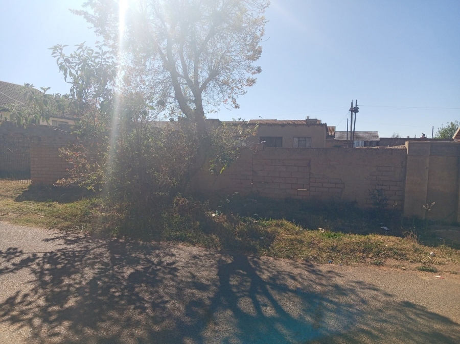 2 Bedroom Property for Sale in Lawley Gauteng