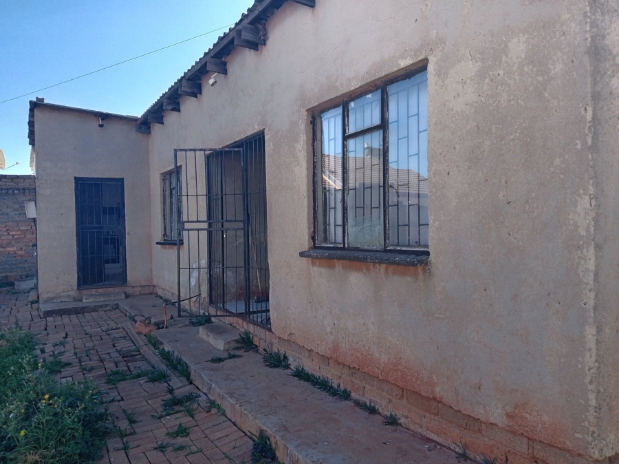 2 Bedroom Property for Sale in Lawley Gauteng