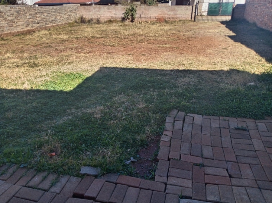 2 Bedroom Property for Sale in Lawley Gauteng