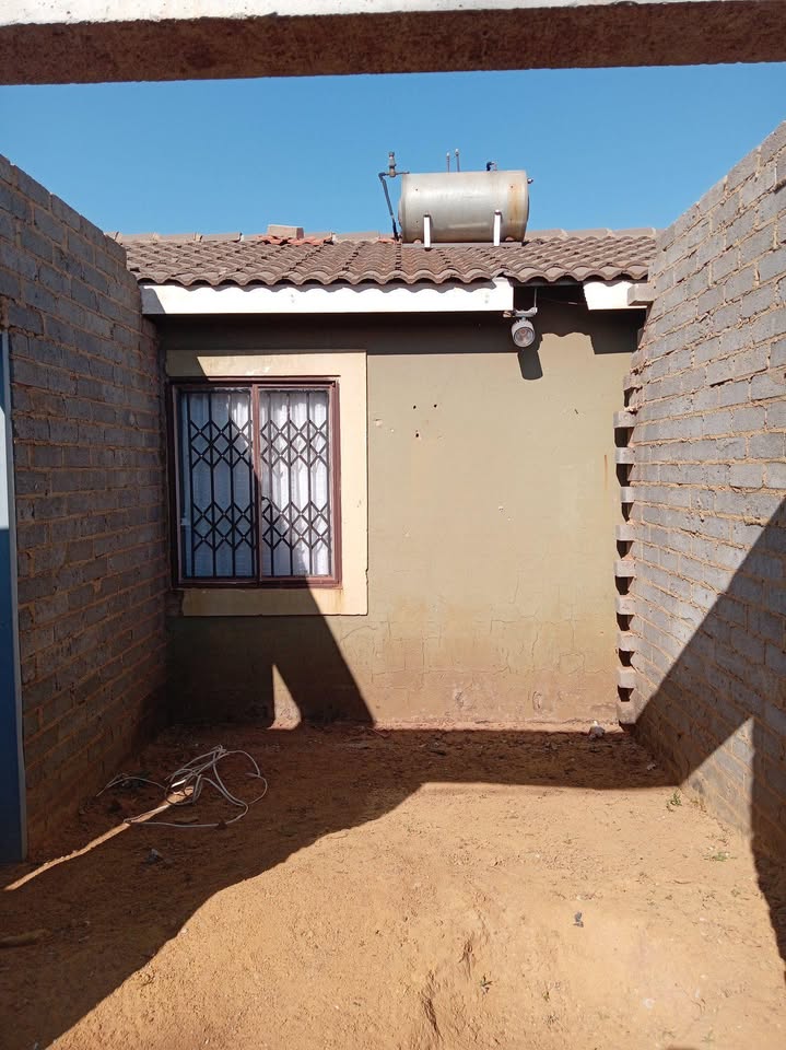 2 Bedroom Property for Sale in Orange Farm Gauteng