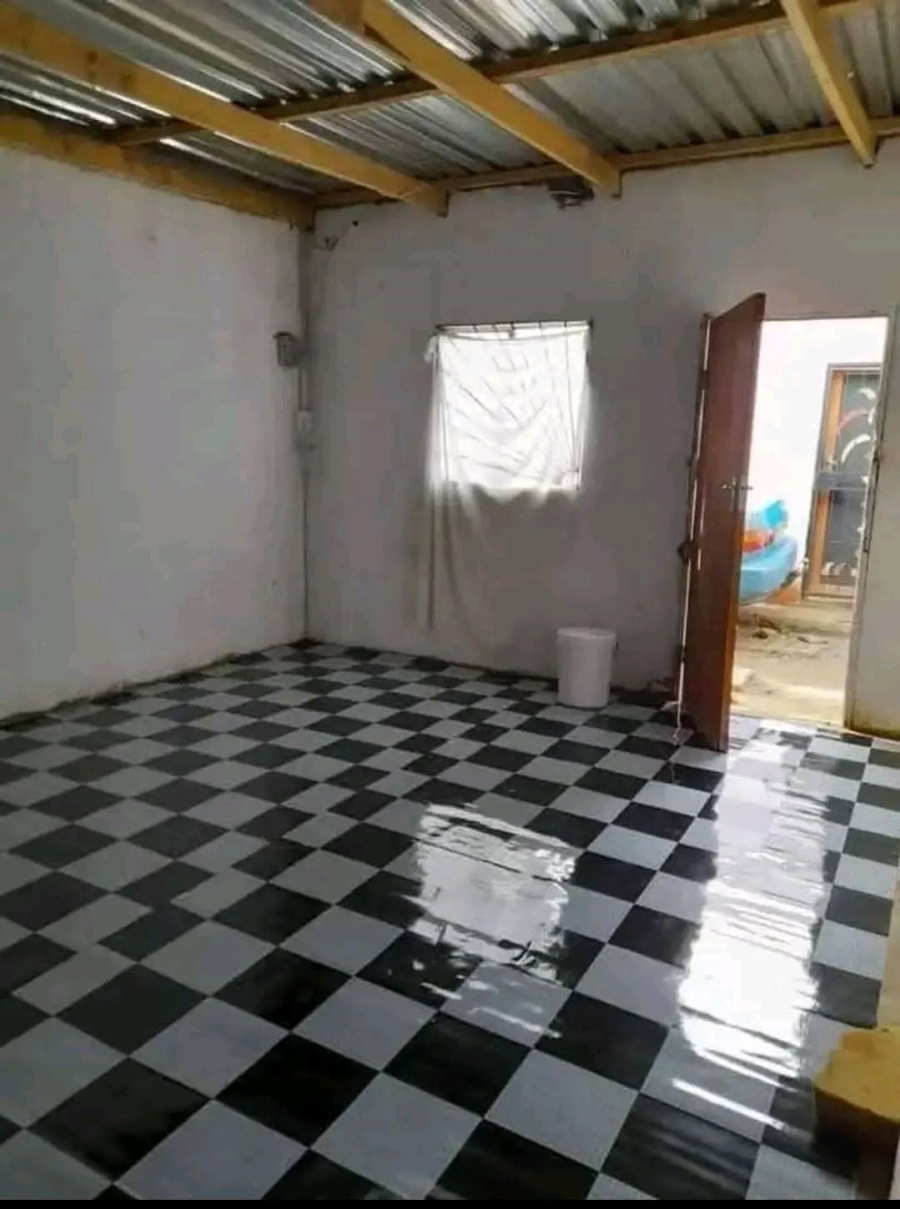 8 Bedroom Property for Sale in Stretford Gauteng