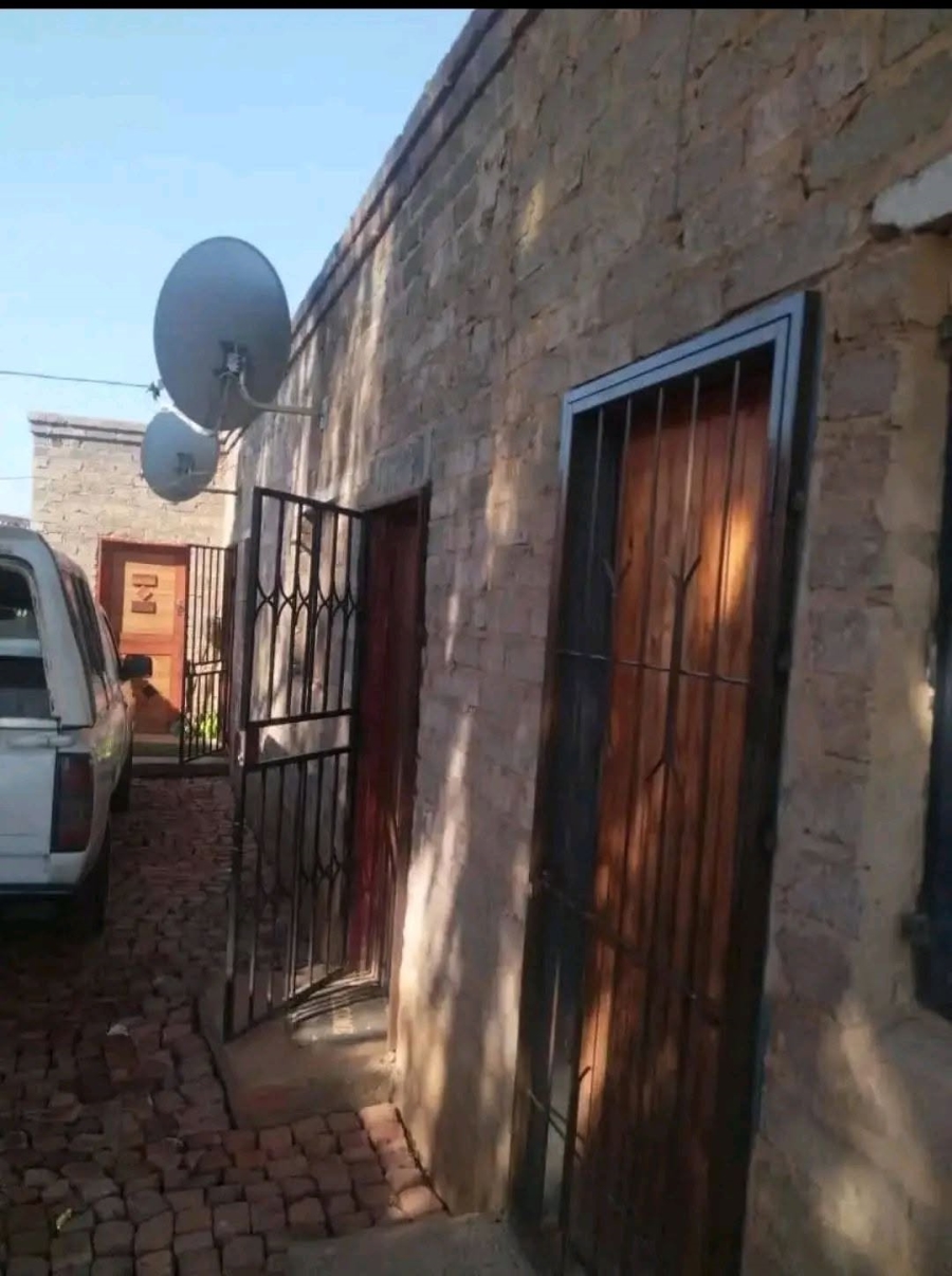 8 Bedroom Property for Sale in Stretford Gauteng
