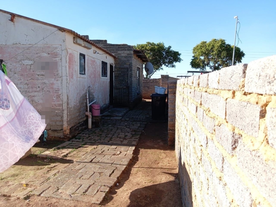 3 Bedroom Property for Sale in Lakeside Gauteng