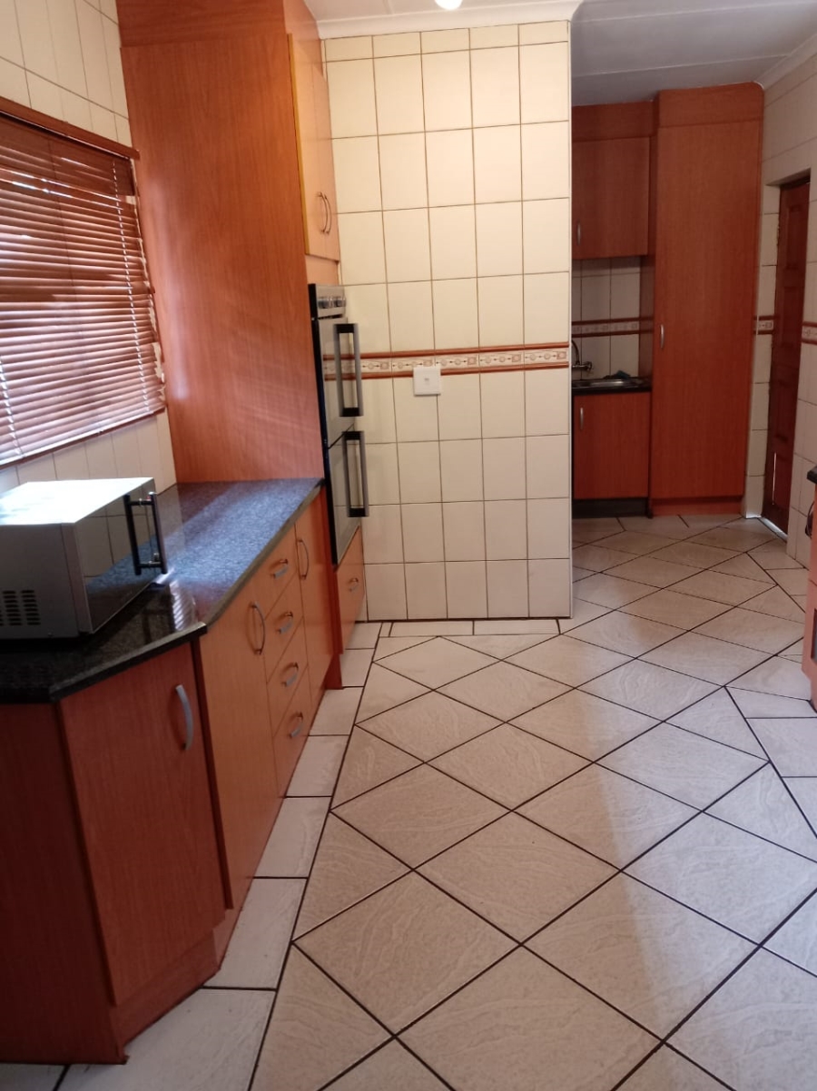 3 Bedroom Property for Sale in Vanderbijlpark SE 2 Gauteng