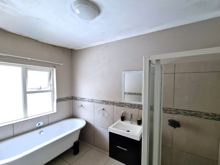To Let 1 Bedroom Property for Rent in Northgate Gauteng