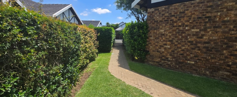 2 Bedroom Property for Sale in Beyers Park Gauteng
