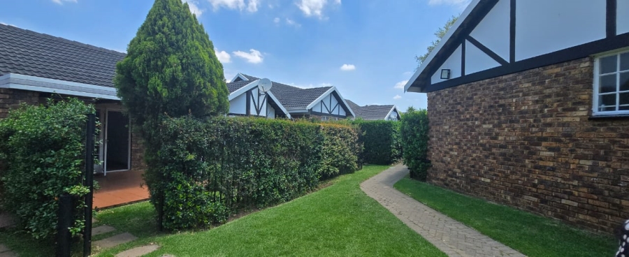 2 Bedroom Property for Sale in Beyers Park Gauteng