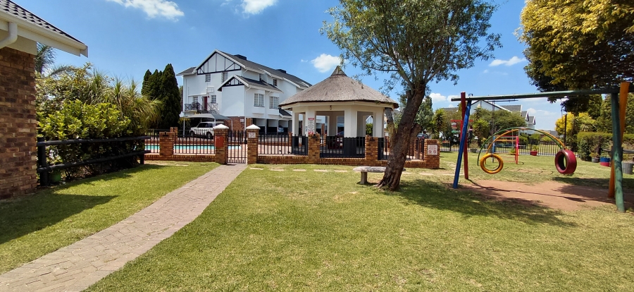 2 Bedroom Property for Sale in Beyers Park Gauteng