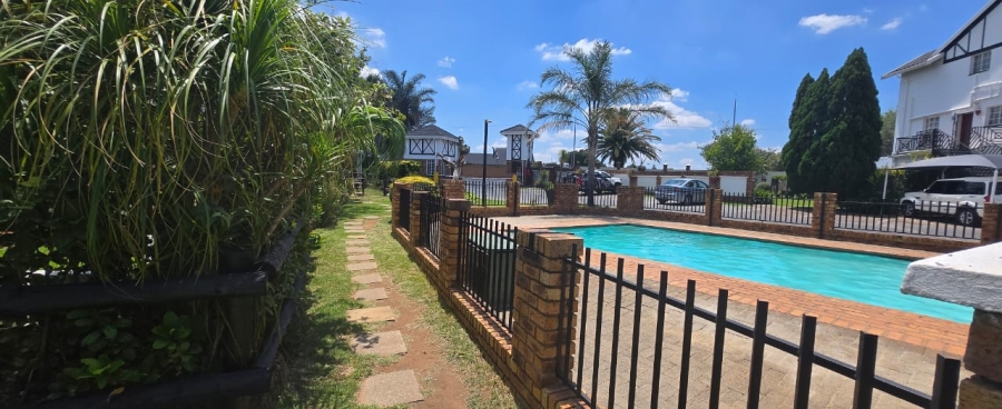 2 Bedroom Property for Sale in Beyers Park Gauteng