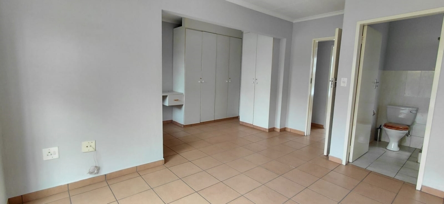 2 Bedroom Property for Sale in Beyers Park Gauteng