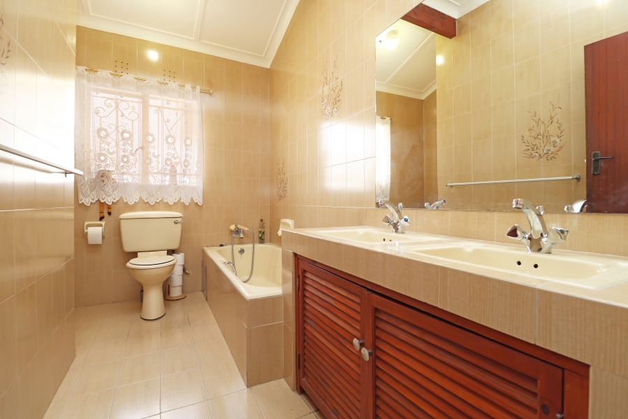 3 Bedroom Property for Sale in Cheltondale Gauteng