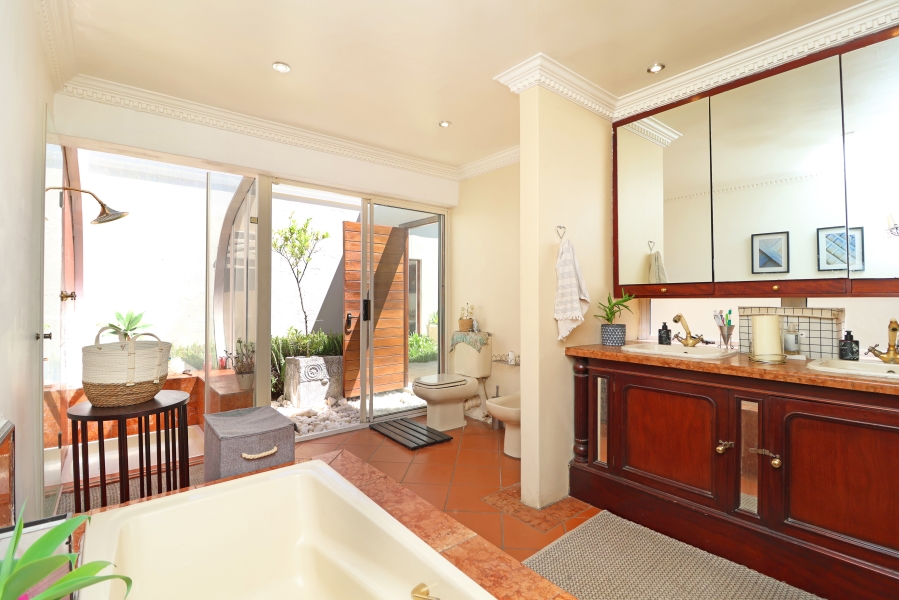 4 Bedroom Property for Sale in Norwood Gauteng