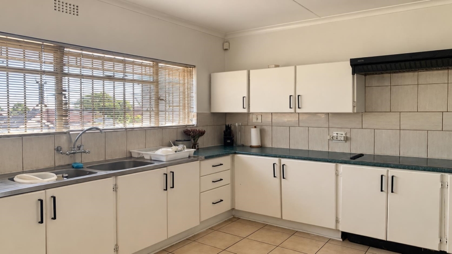 3 Bedroom Property for Sale in Verwoerdpark Gauteng