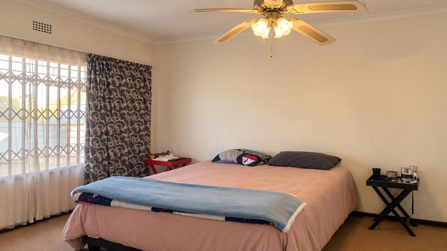 3 Bedroom Property for Sale in Verwoerdpark Gauteng