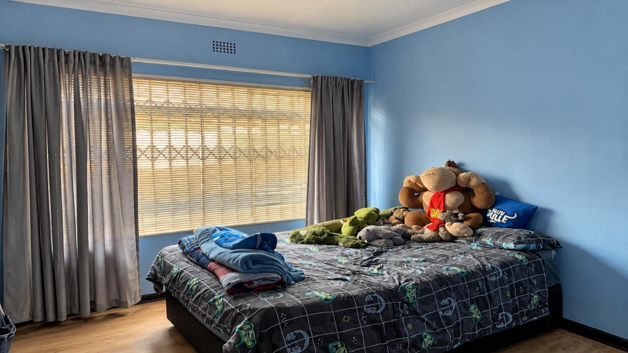3 Bedroom Property for Sale in Verwoerdpark Gauteng