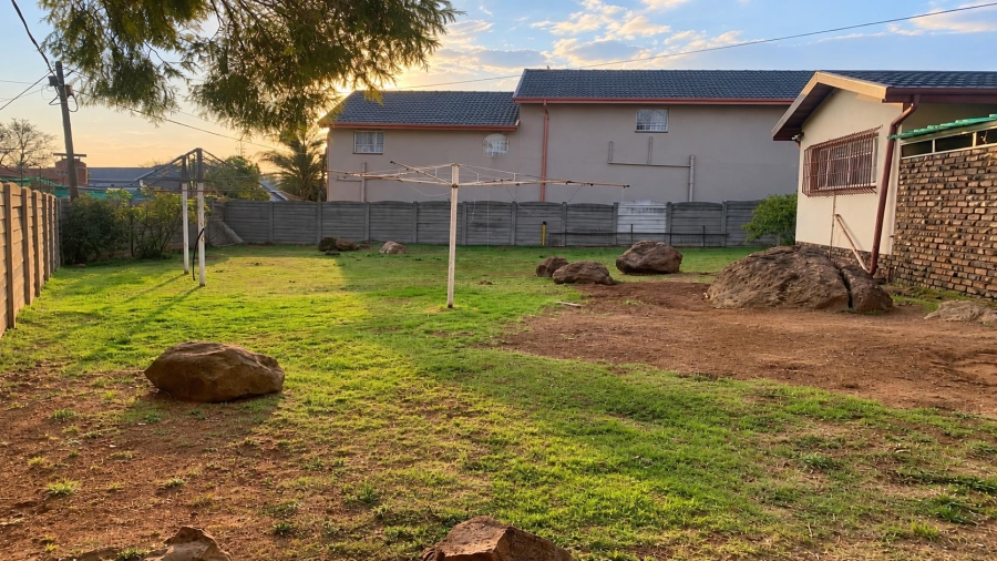 3 Bedroom Property for Sale in Verwoerdpark Gauteng