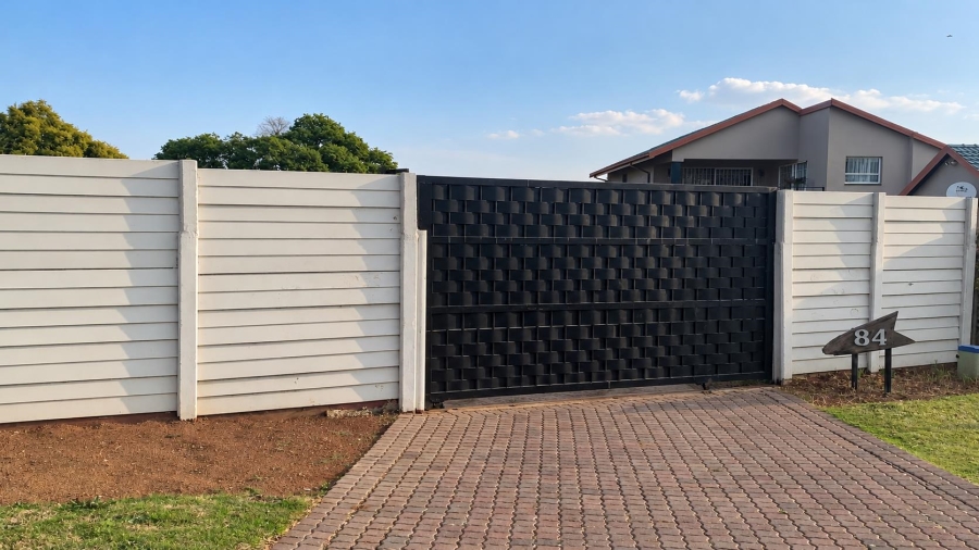 3 Bedroom Property for Sale in Verwoerdpark Gauteng