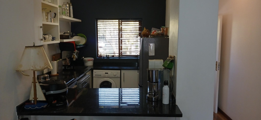 To Let 2 Bedroom Property for Rent in Craighall Park Gauteng
