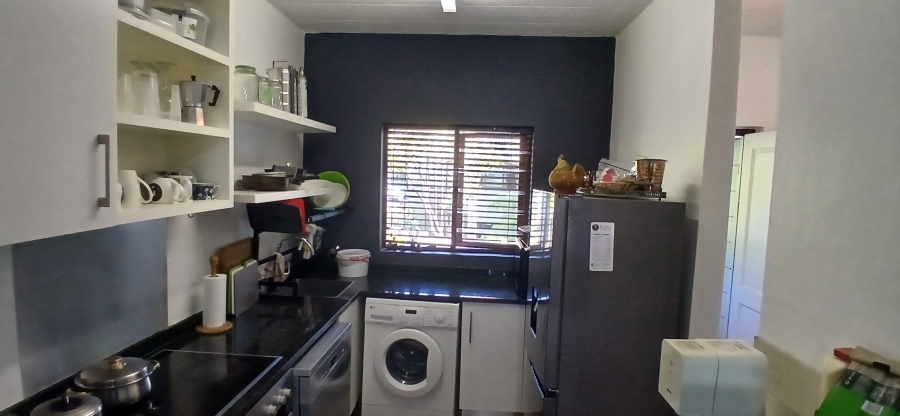 To Let 2 Bedroom Property for Rent in Craighall Park Gauteng